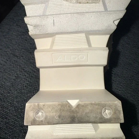 ⚫️⚫️ALDO Women's Cream Lace-Up Boots - Picture 4 of 6